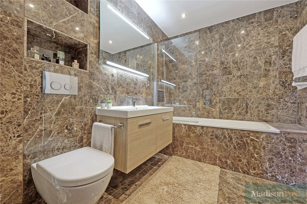 Additional image 41 of 3 bed flat for saleHigh Road, Chigwell, Essex IG7