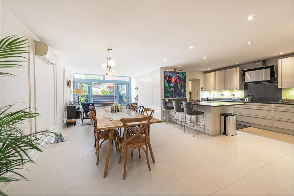 Property photo 1 of 18 Dining Room