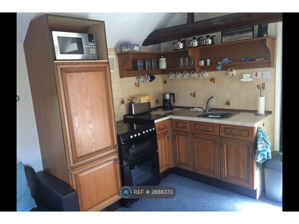 Property photo 2 of 4 Kitchen