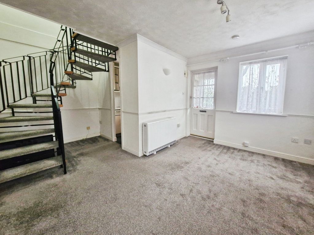 Property photo 3 of 8 Living Room