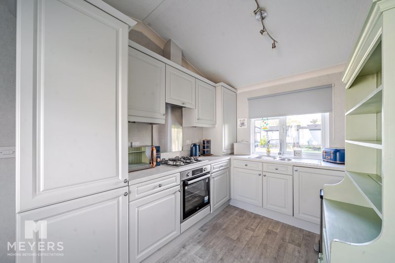 Property photo 2 of 21 Photo 13