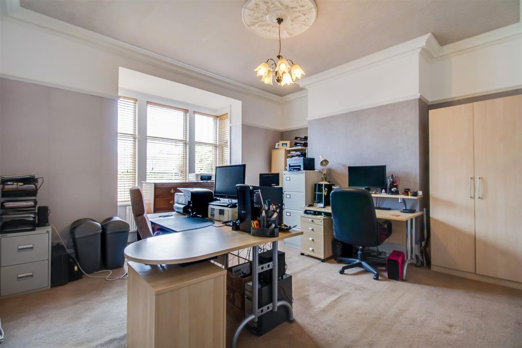 Additional image 8 of 3 bed detached house for saleWakefield Road, Earlsheaton, Dewsbury WF12