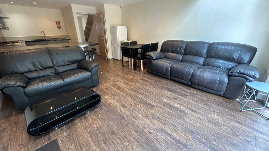 Property photo 3 of 15 Picture No. 05