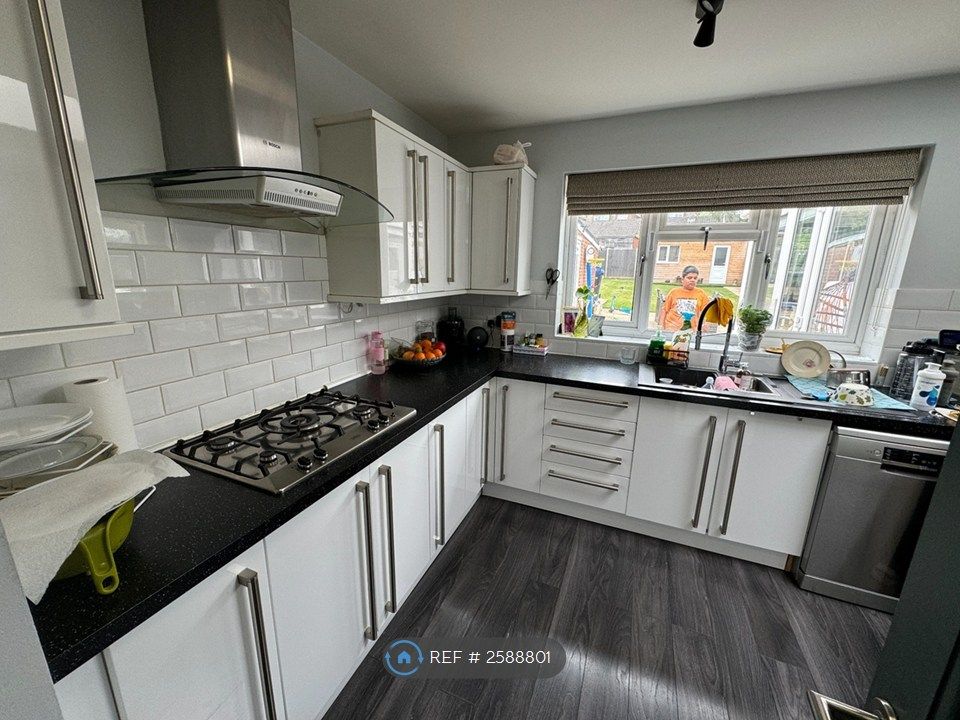 Property photo 3 of 26