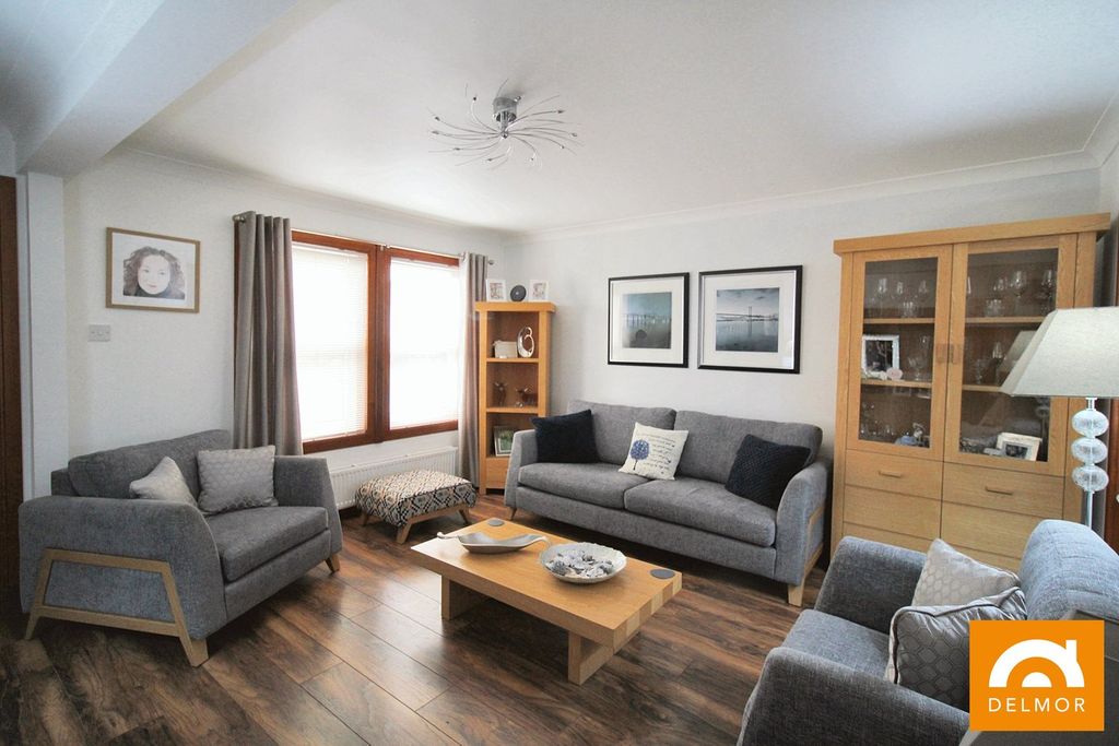 Property photo 2 of 35