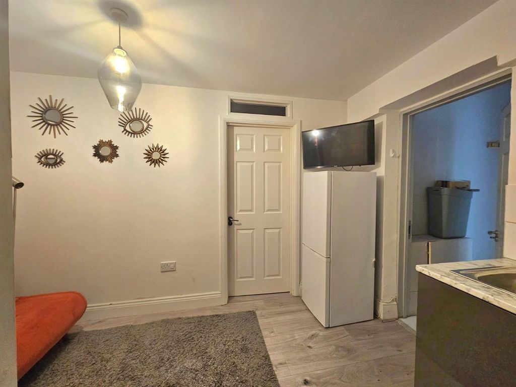 Property photo 3 of 9 Reception.Jpg