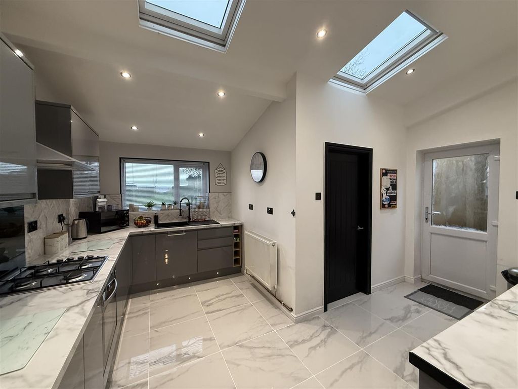 Property photo 3 of 31 Img_3940.Jpeg