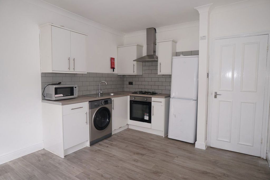 Property photo 2 of 4