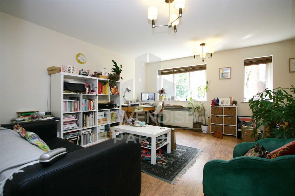 Property photo 1 of 12