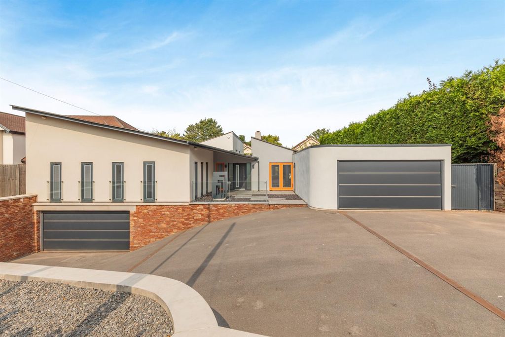 Property photo 2 of 55 8660837-Exterior07.Jpg