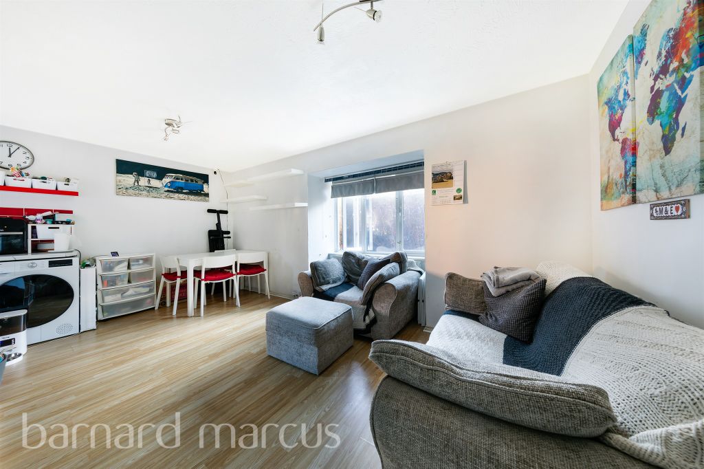 Property photo 3 of 8