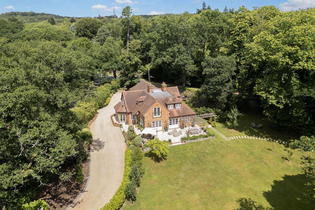 Property photo 1 of 30
