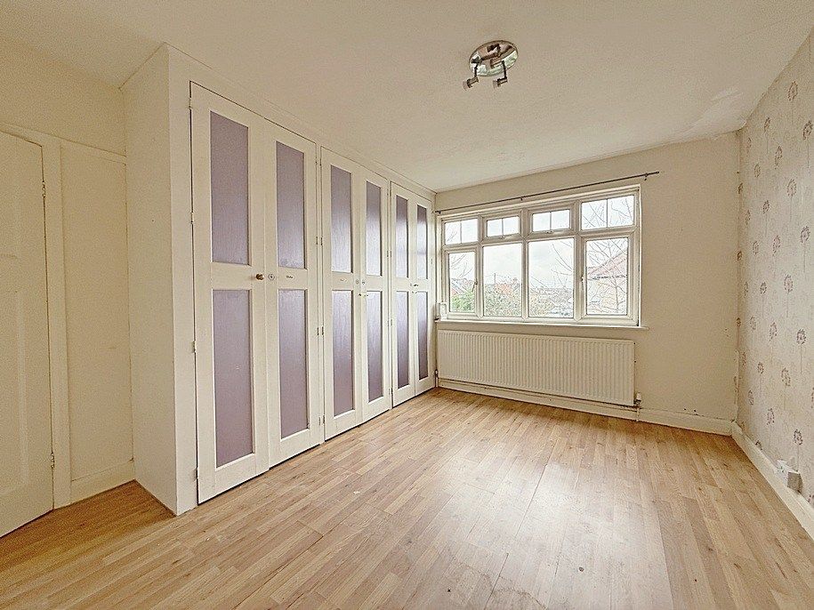 Property photo 3 of 9 Gallery