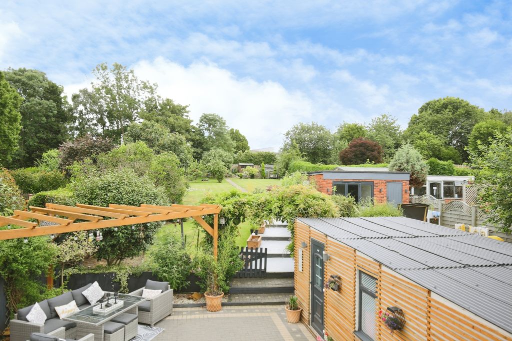 Property photo 3 of 37 09Bffeaa-Mw26-502