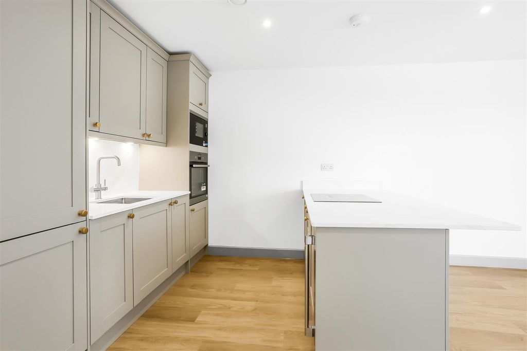 Property photo 3 of 12 1685129273 - F3 -7.Jpg