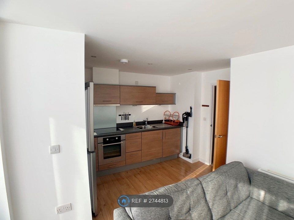 Property photo 3 of 11