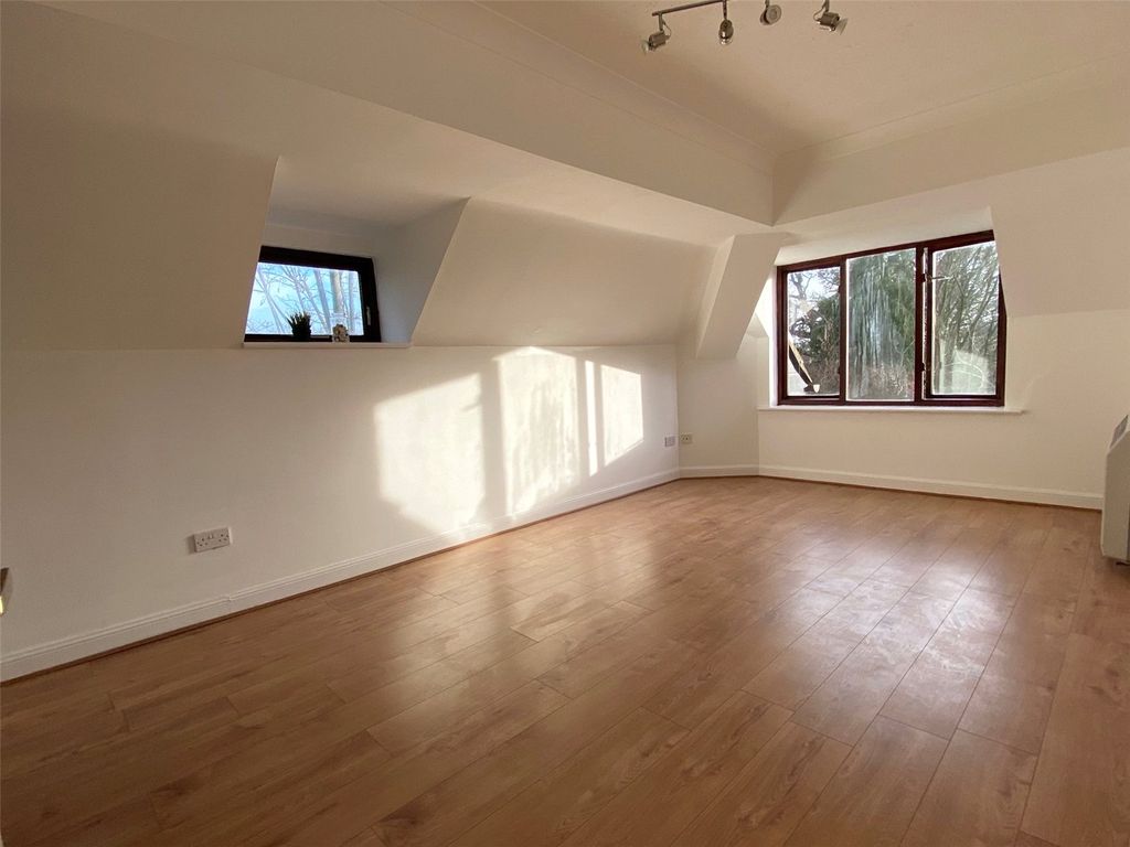 Property photo 2 of 6 Picture No. 05