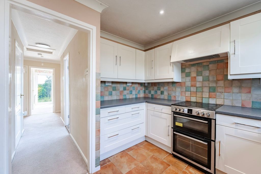 Property photo 3 of 13