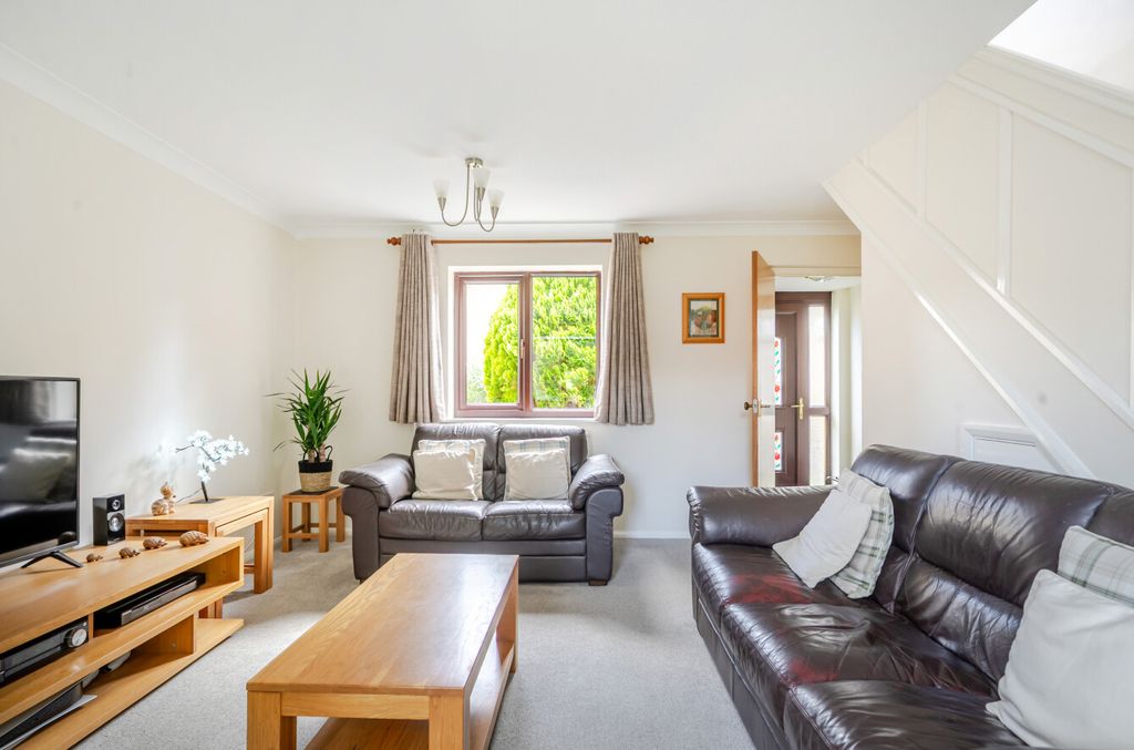 Property photo 2 of 14 Sitting Room
