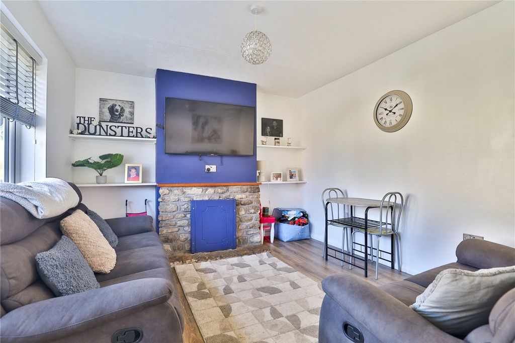 Property photo 3 of 17 Picture No. 11