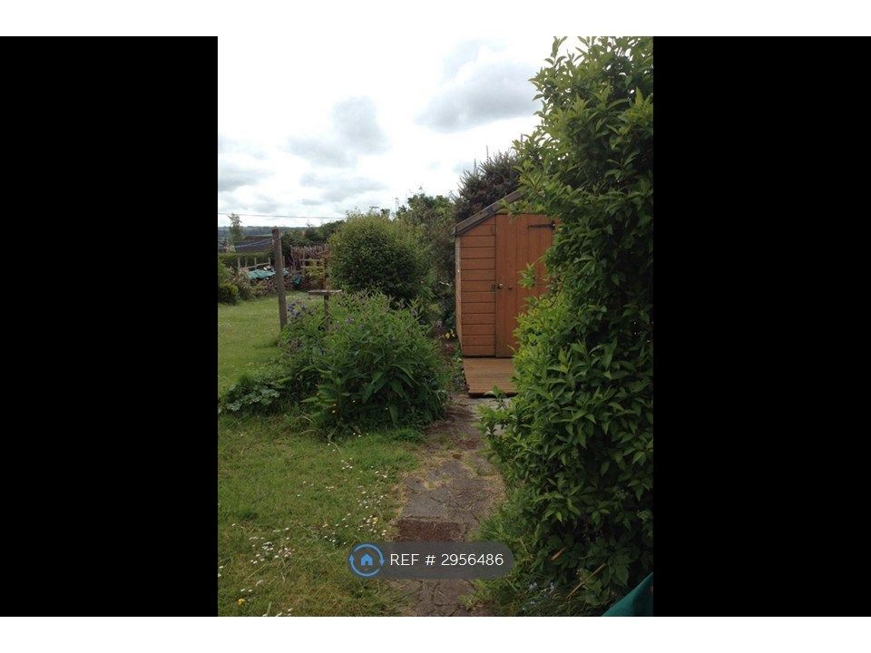 Property photo 3 of 19 Garden 1