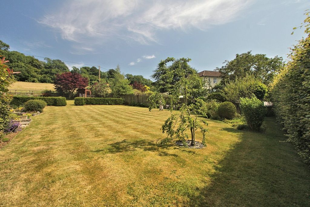 Property photo 2 of 32