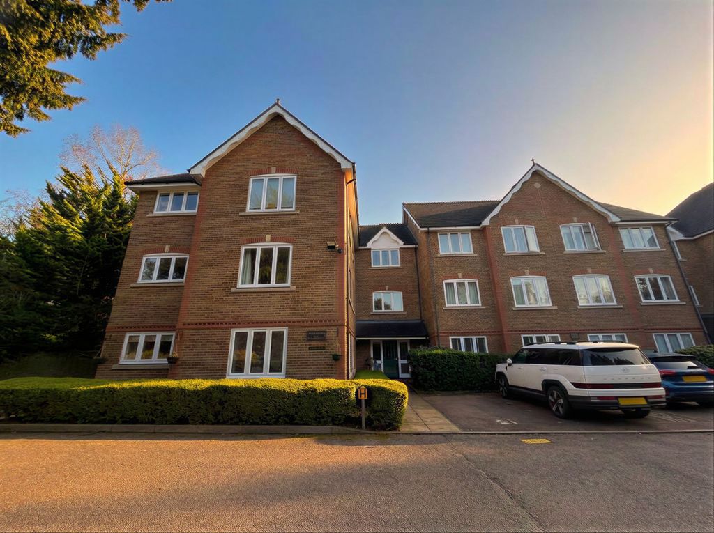 Property photo 1 of 8