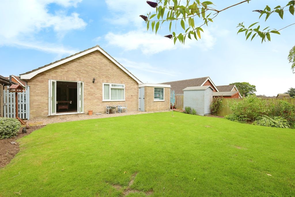Property photo 2 of 17