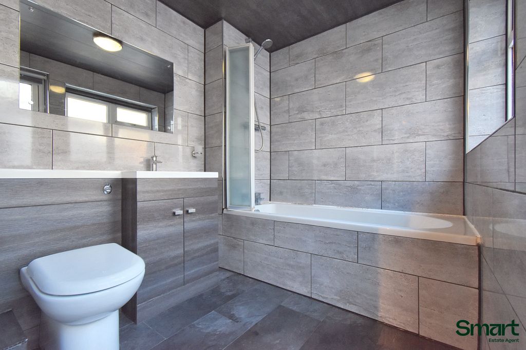 Property photo 2 of 10 xxx