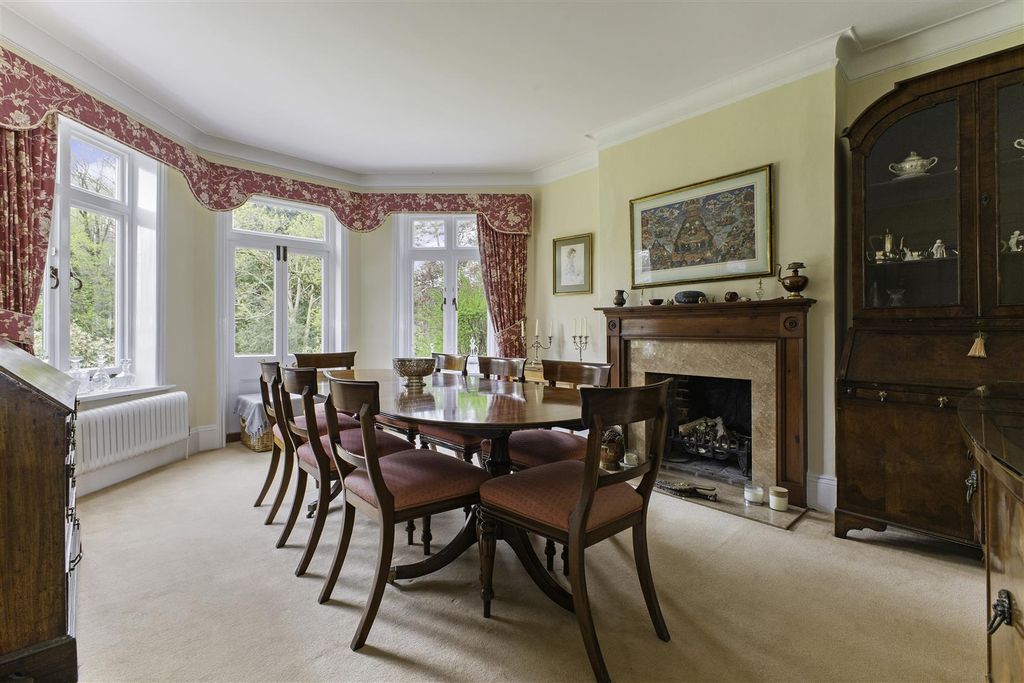 Property photo 3 of 23 Dining Room
