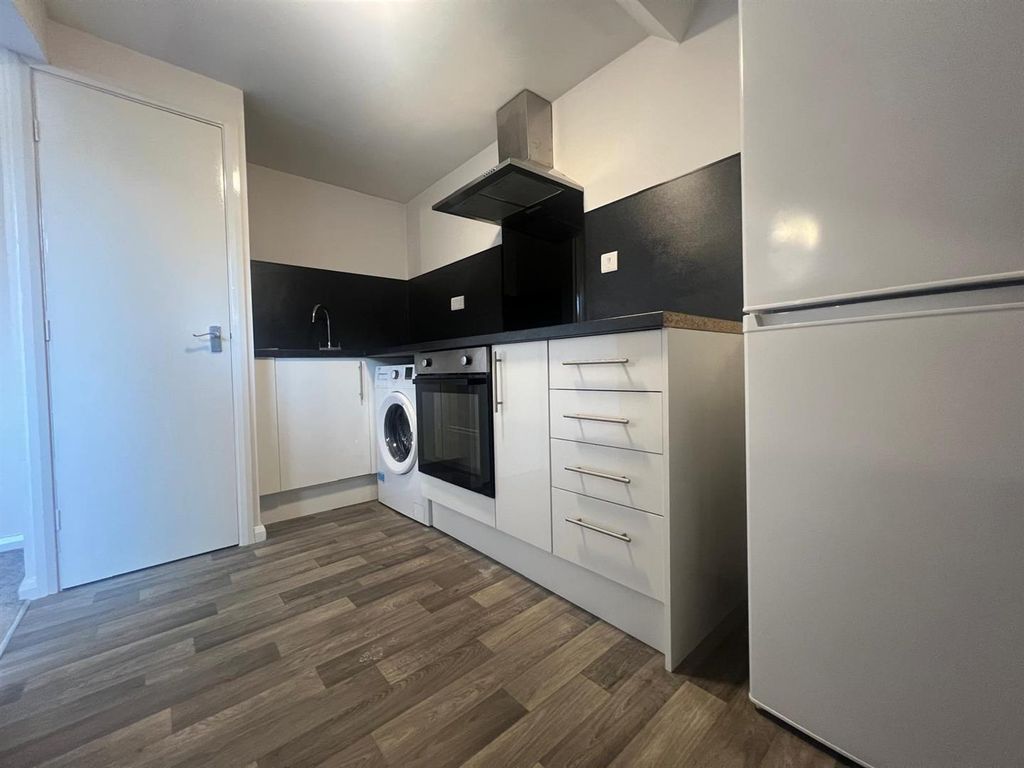 Property photo 2 of 6 Kitchen.,.Jpg