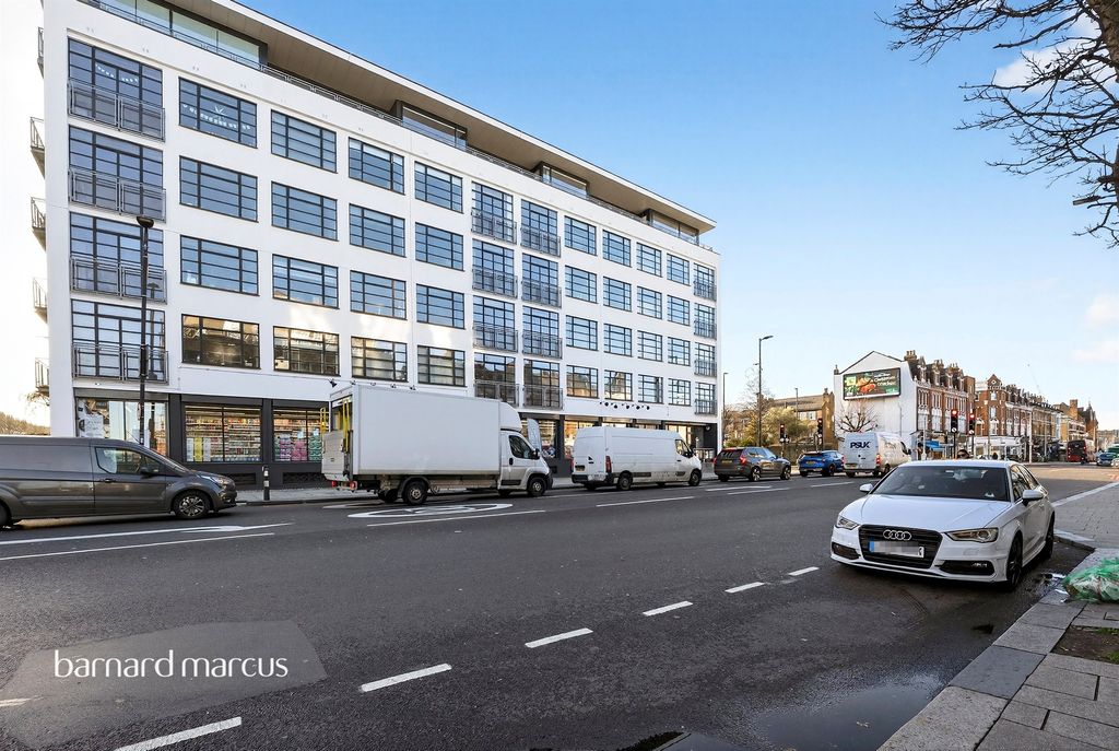 Property photo 1 of 8