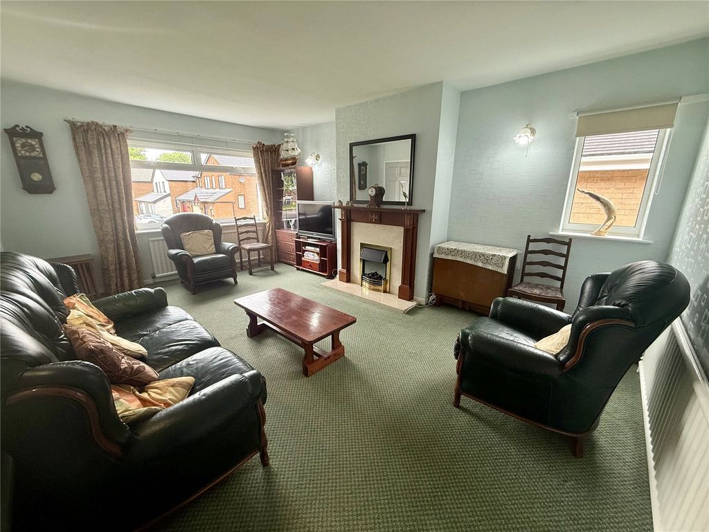 Property photo 3 of 32 Picture No. 21