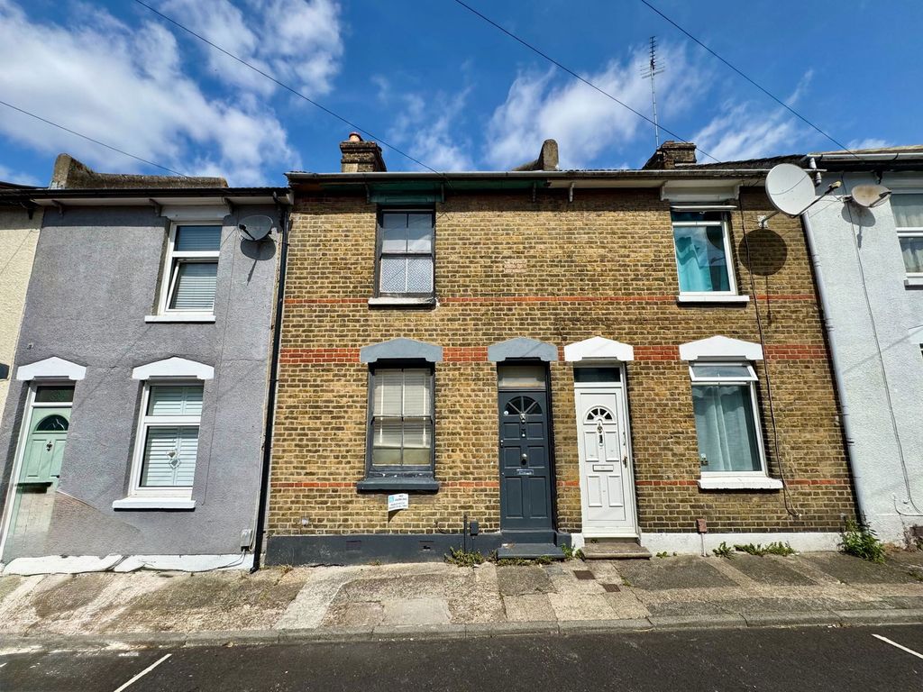 Property photo 1 of 12