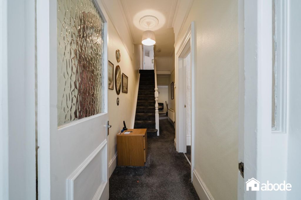 Property photo 2 of 27 Dsc02921-Hdr.Jpg