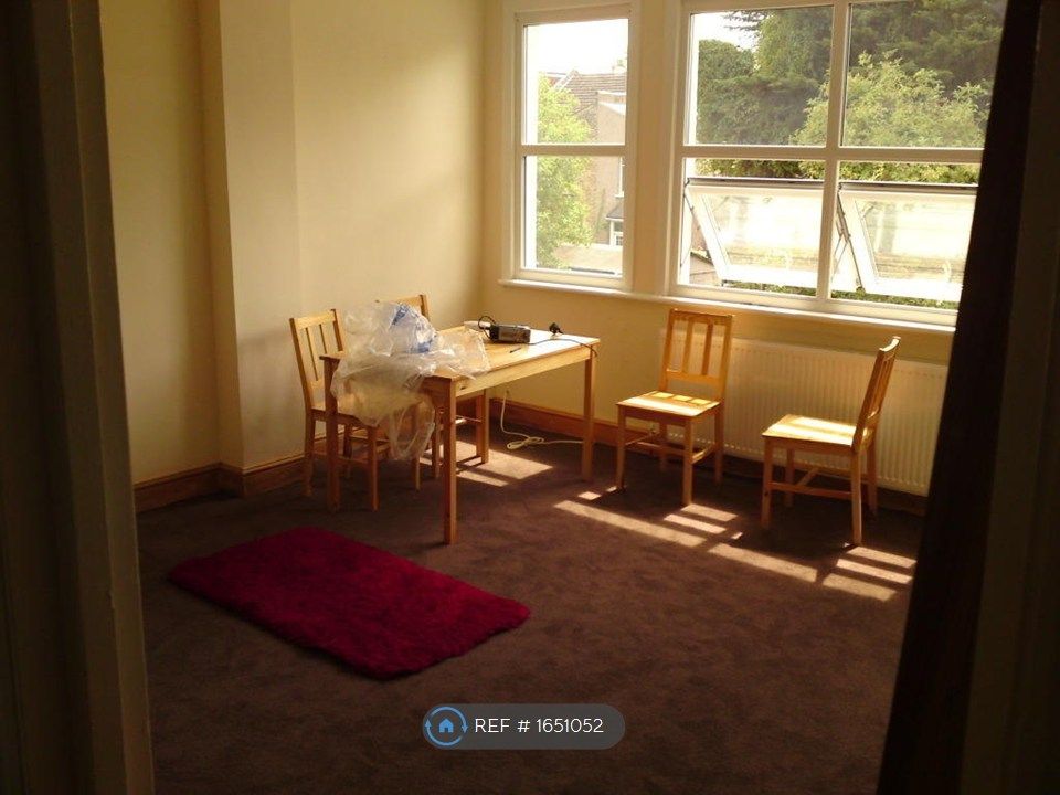 Property photo 2 of 3