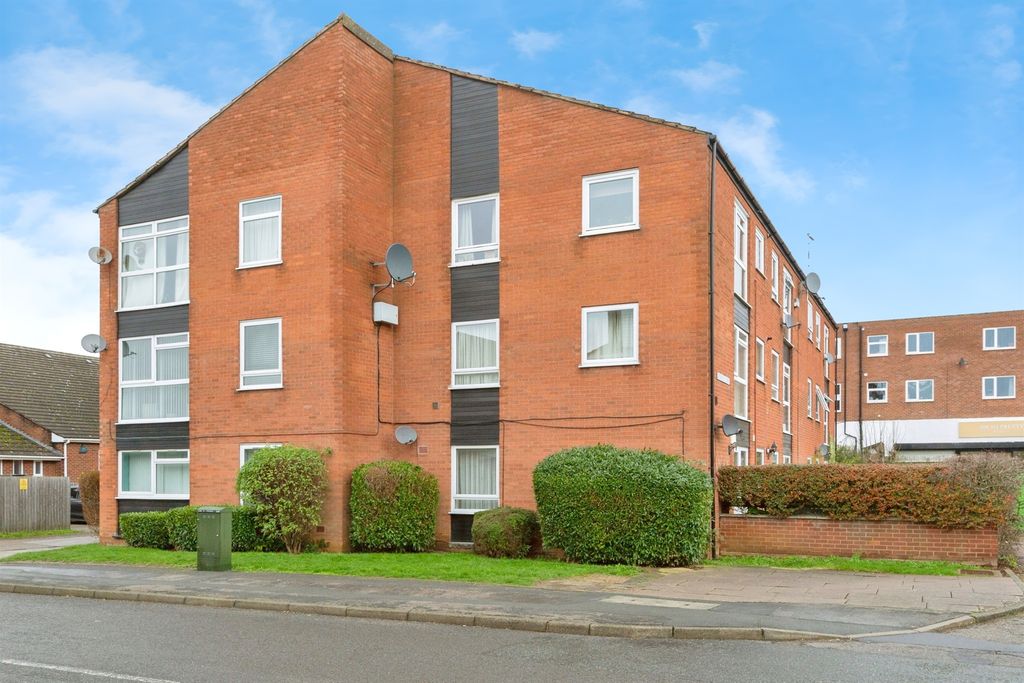 Property photo 1 of 8