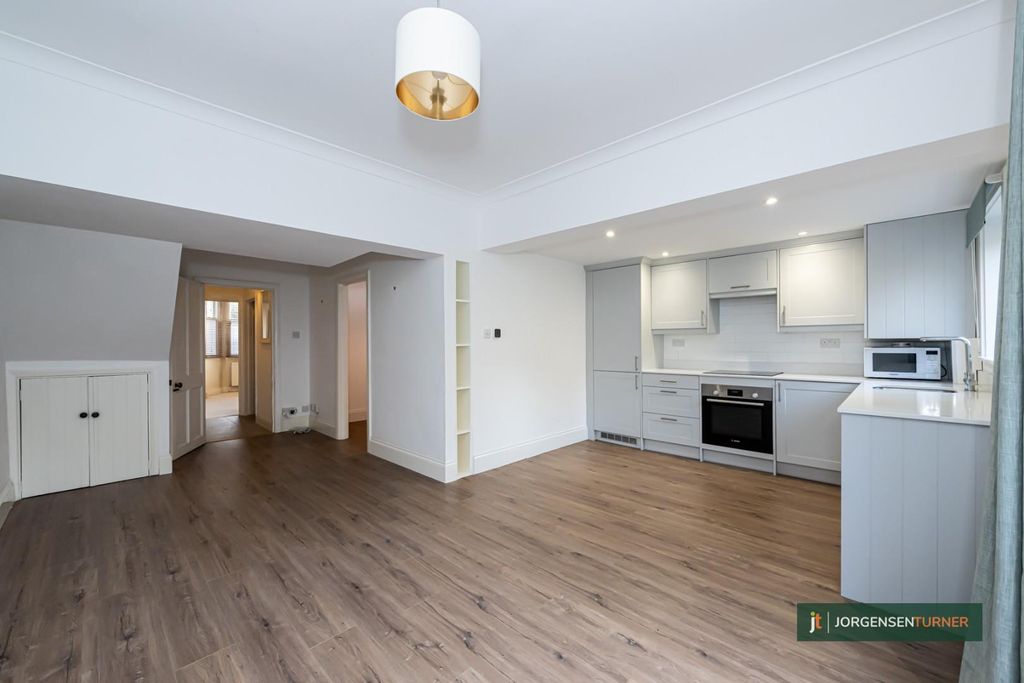 Property photo 2 of 12 Frithville Gardens 91 Gff-003 Lr - Jt.Jpg