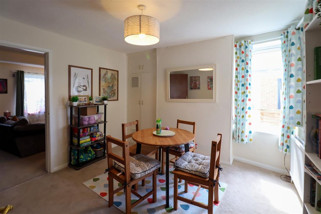 Property photo 3 of 11 Img_8232.Jpg