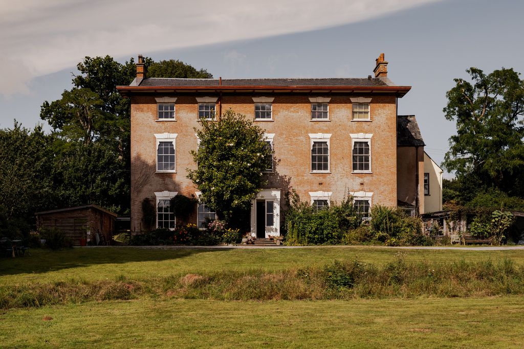 Property photo 1 of 41 231838 - Bhhr.Jpg
