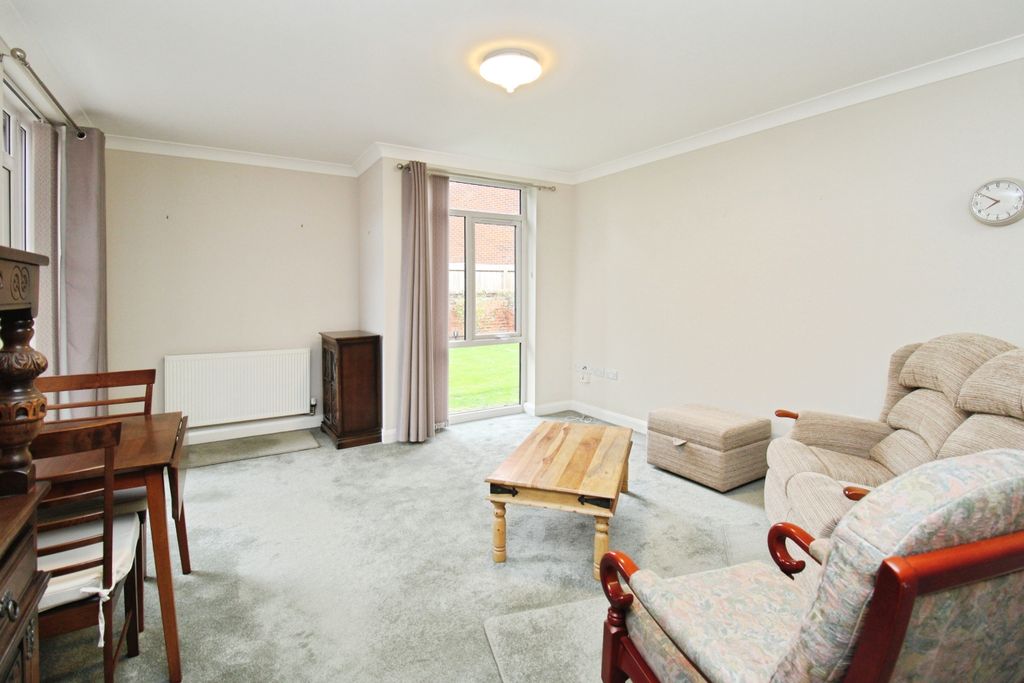 Property photo 3 of 12