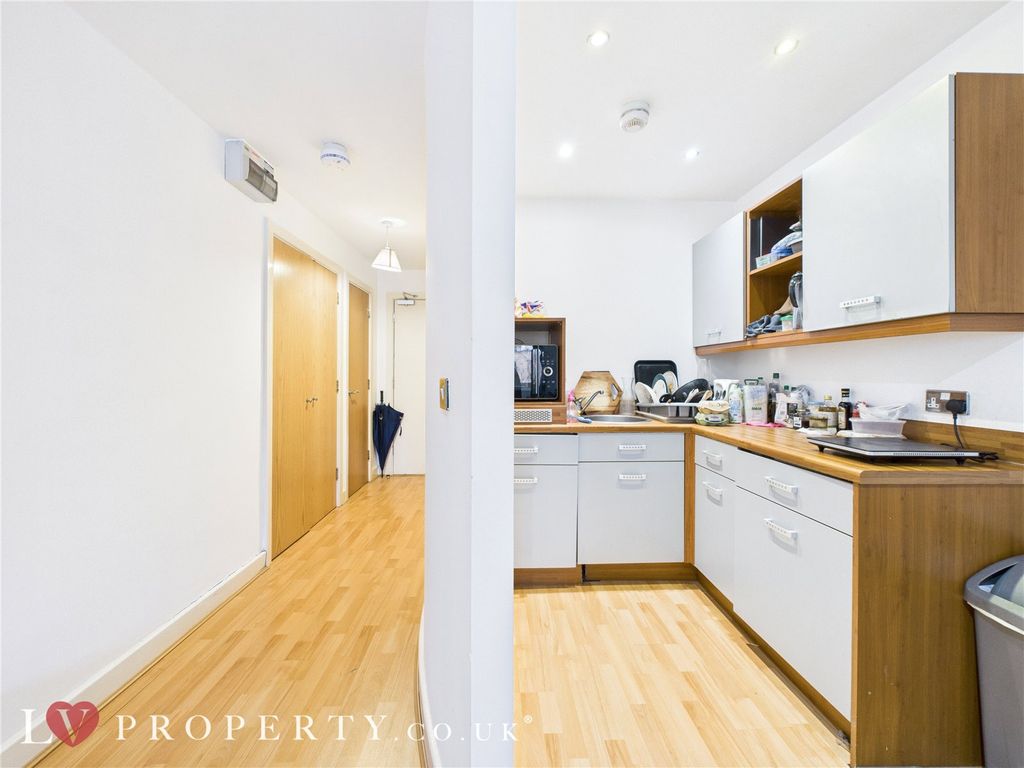 Property photo 1 of 9 Picture No. 09