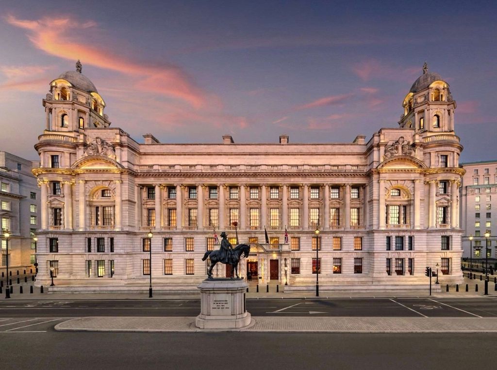 Property photo 1 of 18 Exterior