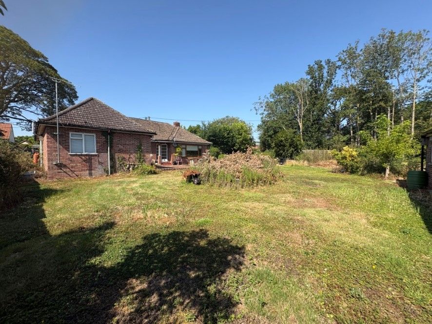 Property photo 2 of 23