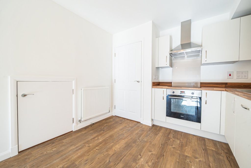 Property photo 2 of 27 Picture No. 43