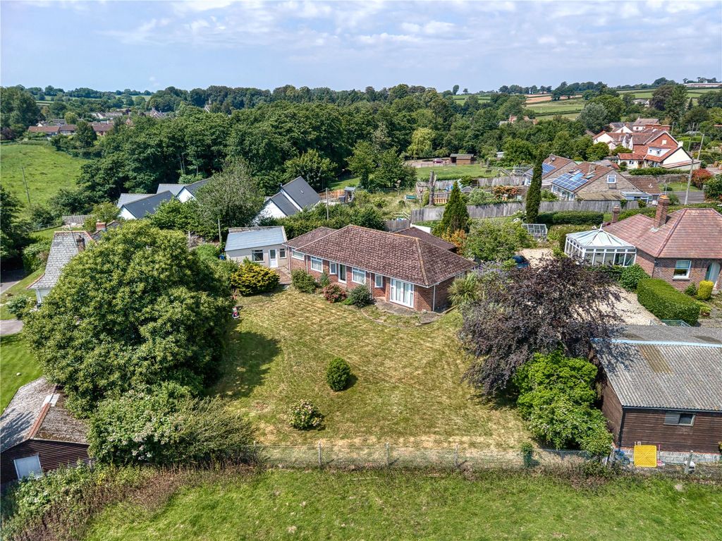 Property photo 2 of 31 Picture No. 44