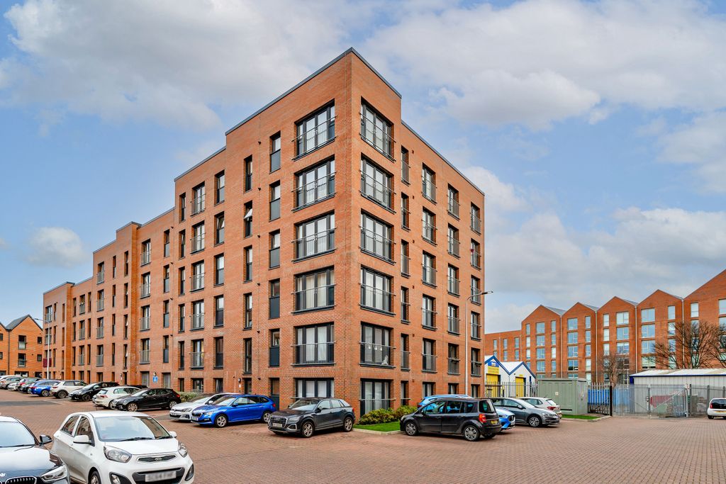 Property photo 1 of 17 Primary Property Image