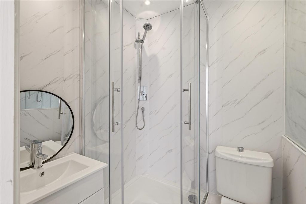 Additional image 16 of 2 bed flat for sale4 Bertie Terrace, Warwick Place, Leamington Spa CV32