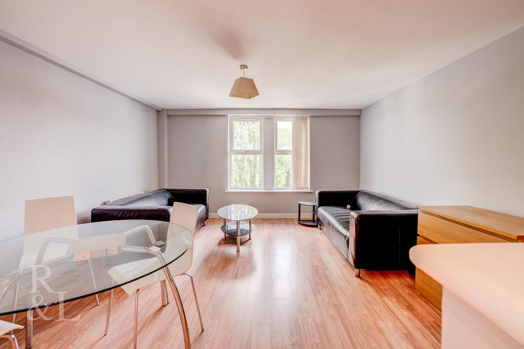 Property photo 3 of 10 B (2).Jpg