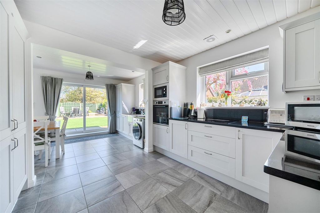 Property photo 3 of 25 1439399-15-69d561B24846E.Jpg